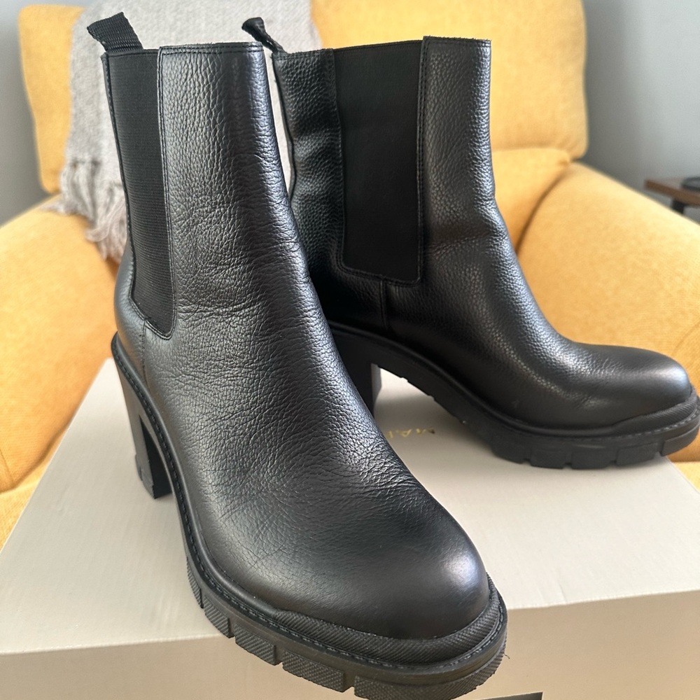 Marc Fisher Vanlisa Boots Chunky Heel Black size 8.5 Like New